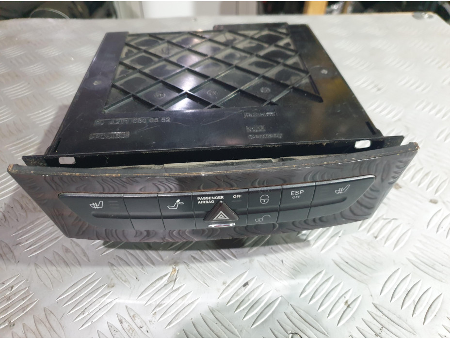 Чейнджър за Мерцедес Е 320 комби / Mercedes E 320 W211 Чейнджър за Мерцедес Е 320 комби / Mercedes E 320 W211