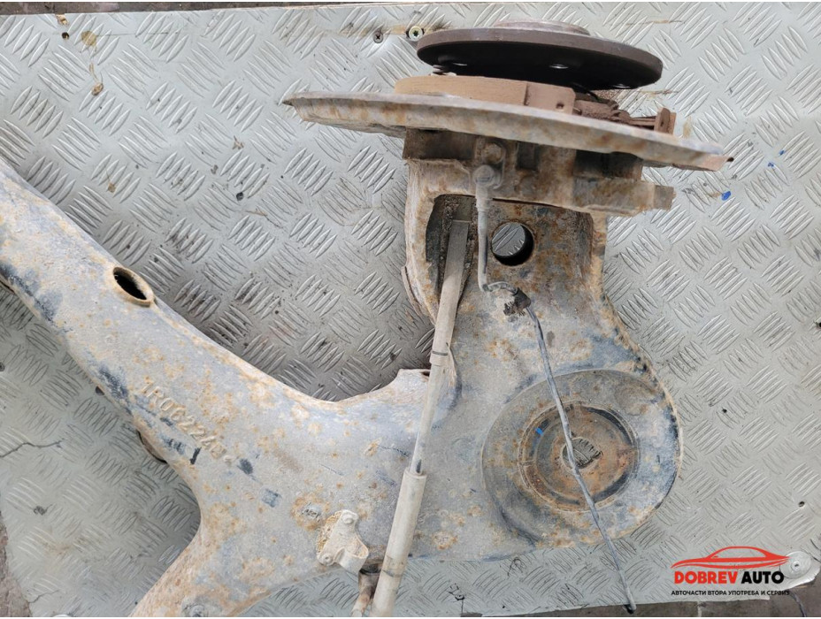 Шенкел (заден десен) за Mercedes Viano W639