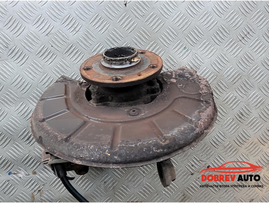 Шенкел (преден десен) за Audi A3 8P 2.0 TDI (Facelift)