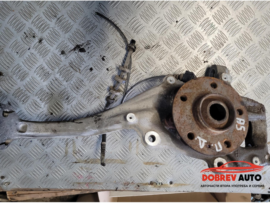 Шенкел (преден десен) за Audi A5 8T Шенкел (преден десен) за Audi A5 8T