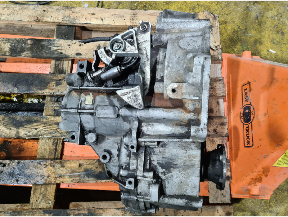 Шест степенна ръчна скоростна кутия - JLU за VW Passat B6 2.0 TDI ВМР